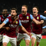 Aston Villa pemain merayakan kemenangan di pertandingan Liga Europa