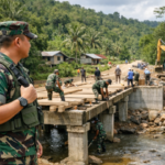 Dansatgas TMMD Ke-129 Tinjau Langsung Rehab Jembatan di Kampung Sesor, Pastikan Pembangunan Tepat Sasaran dan Berkualitas